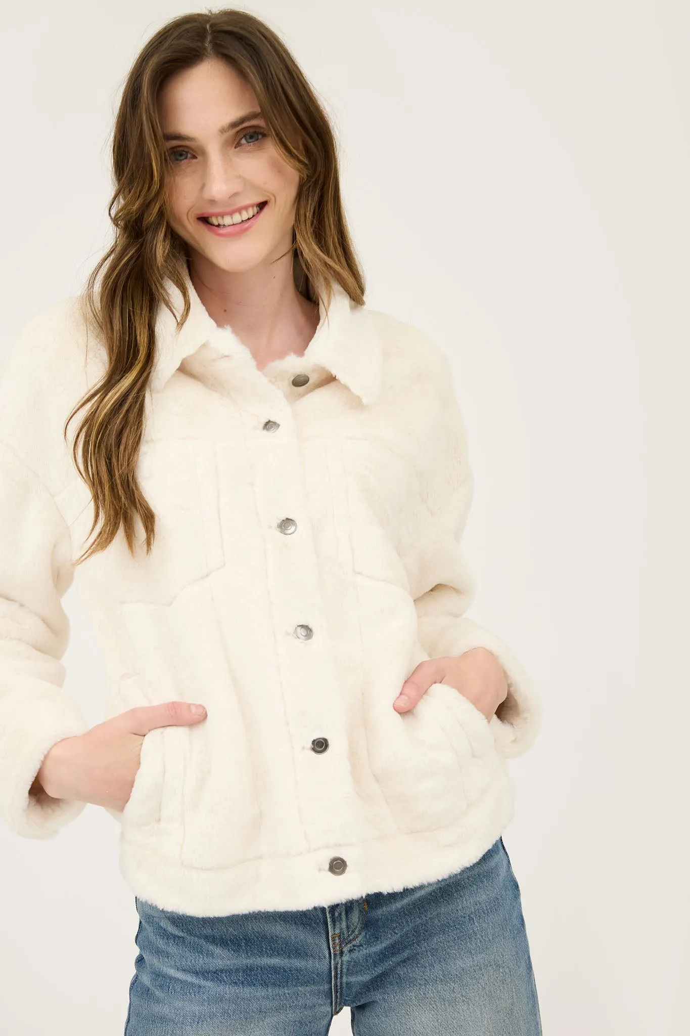 TEDDY COLLARED BUTTON DOWN JACKET